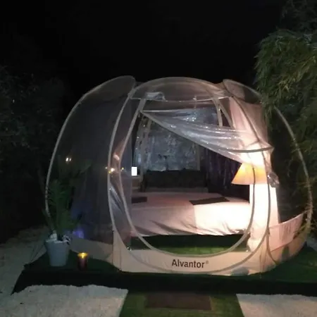 Le Refuge Zen Atypique A La Semaine Avec Bungalow, Cabane, Bulle Et * Montpouillan